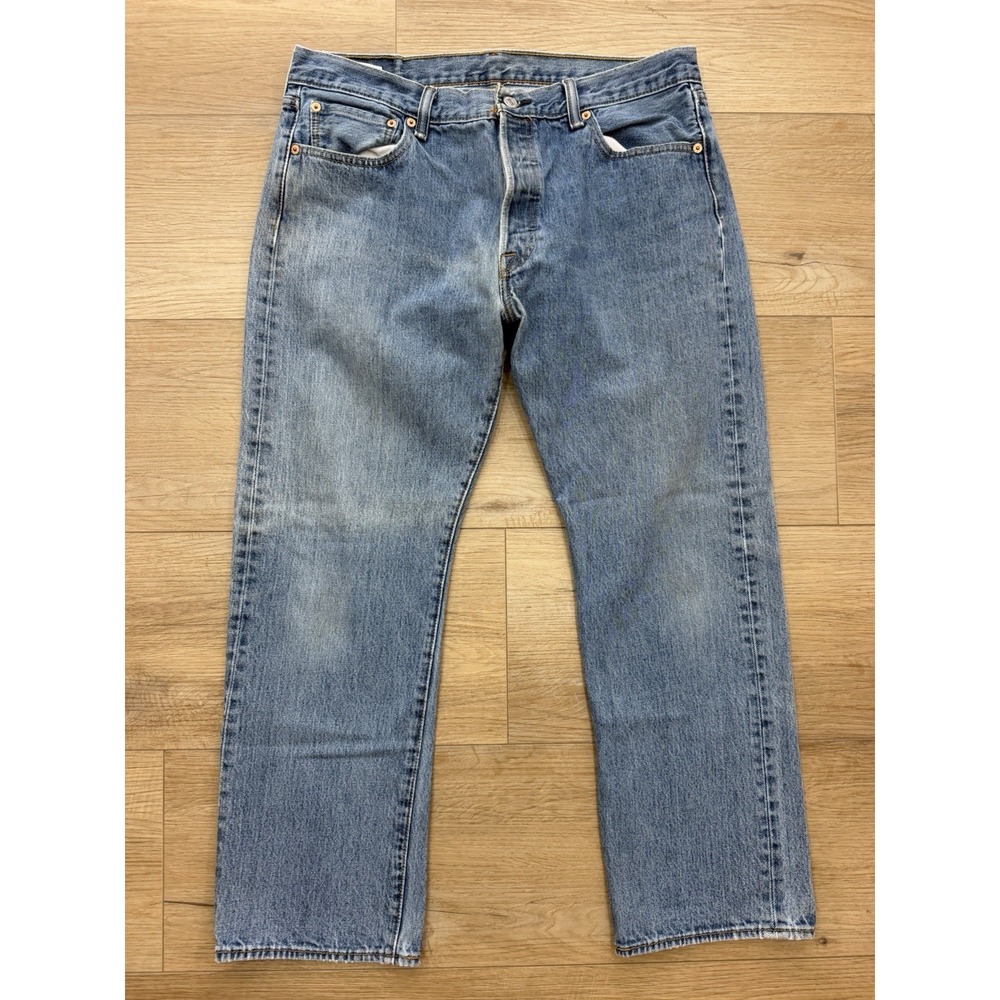 Levis 501 Jeans Mens Tagged 36x29 Actual 34x27 Medium Wash Button Fly Straight